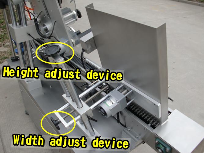 CE සහතිකය සහිත සම්පූර්ණ ස්වයංක්රීය බෝතල් ලේබල් යෙදුම් යන්ත්රය