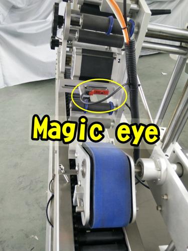 කුඩා වටකුරු බෝතල් සඳහා අධිවේගී ඩෙල්ටා සර්වෝ ලේබල් කිරීම මෝටර් රියදුරු වෑල් ලේබල් කිරීමේ යන්ත්‍රය