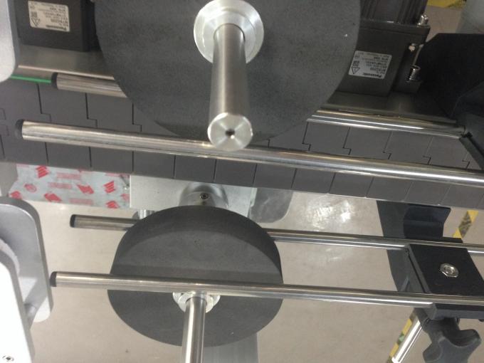 බෝතල් ස්ටිකර් ලේබල් අයදුම්කරු, ස්ටිකර් ලේබලය සඳහා මැලියම් ලේබල් කිරීමේ යන්ත්‍රය